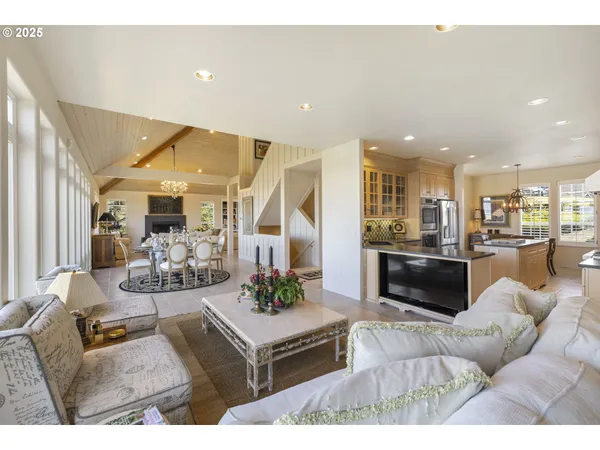 $2,495,000 | 29920 Nantucket Drive, Cloverdale, OR 97112