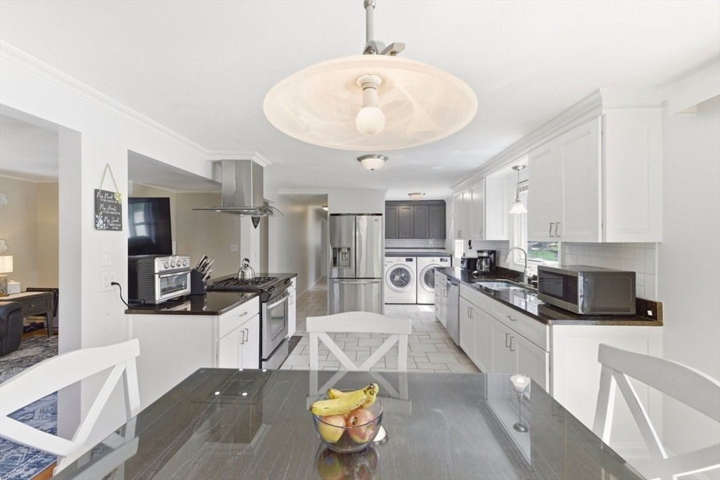 10 Albert Road Bourne, MA 02559 - Photo 12 of 40