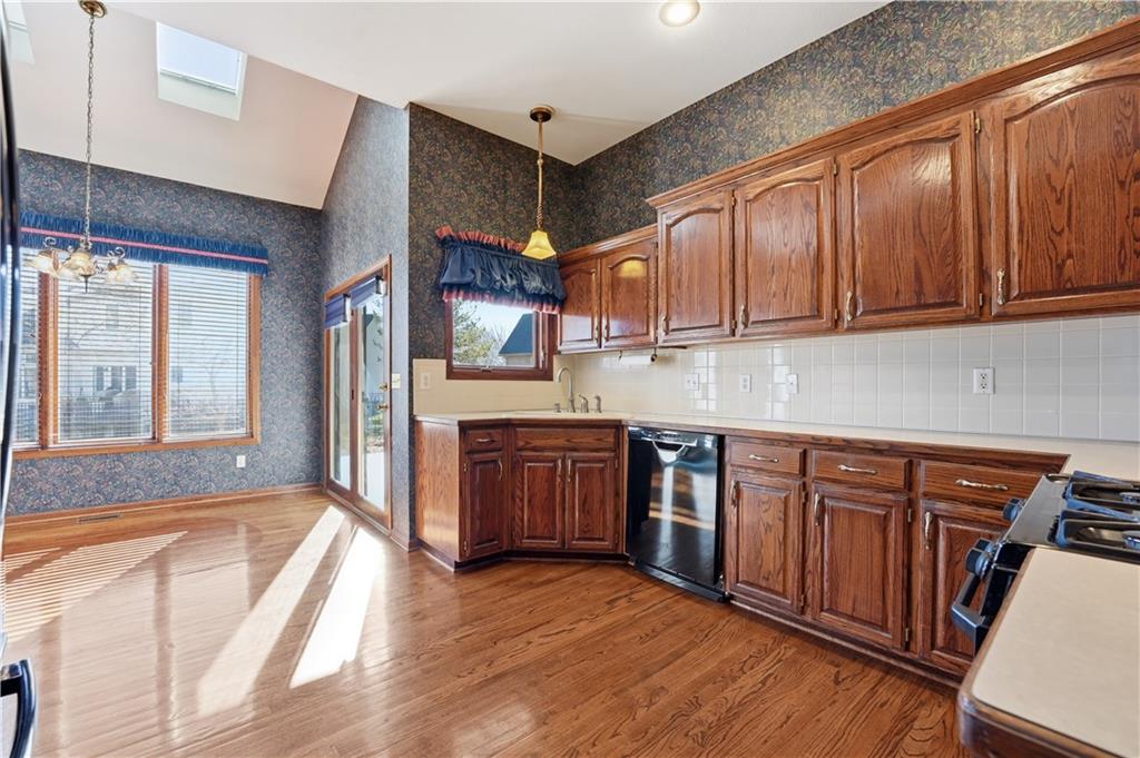 4240 Southwest Clipper Court Lee's Summit, MO 64082 - Photo 2 of 51