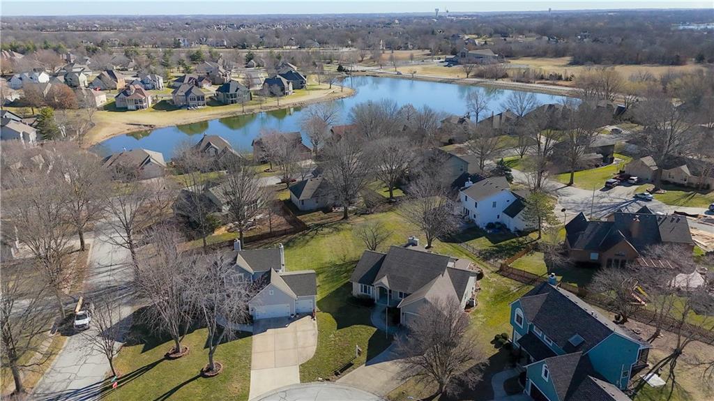 4240 Southwest Clipper Court Lee's Summit, MO 64082 - Photo 4 of 51