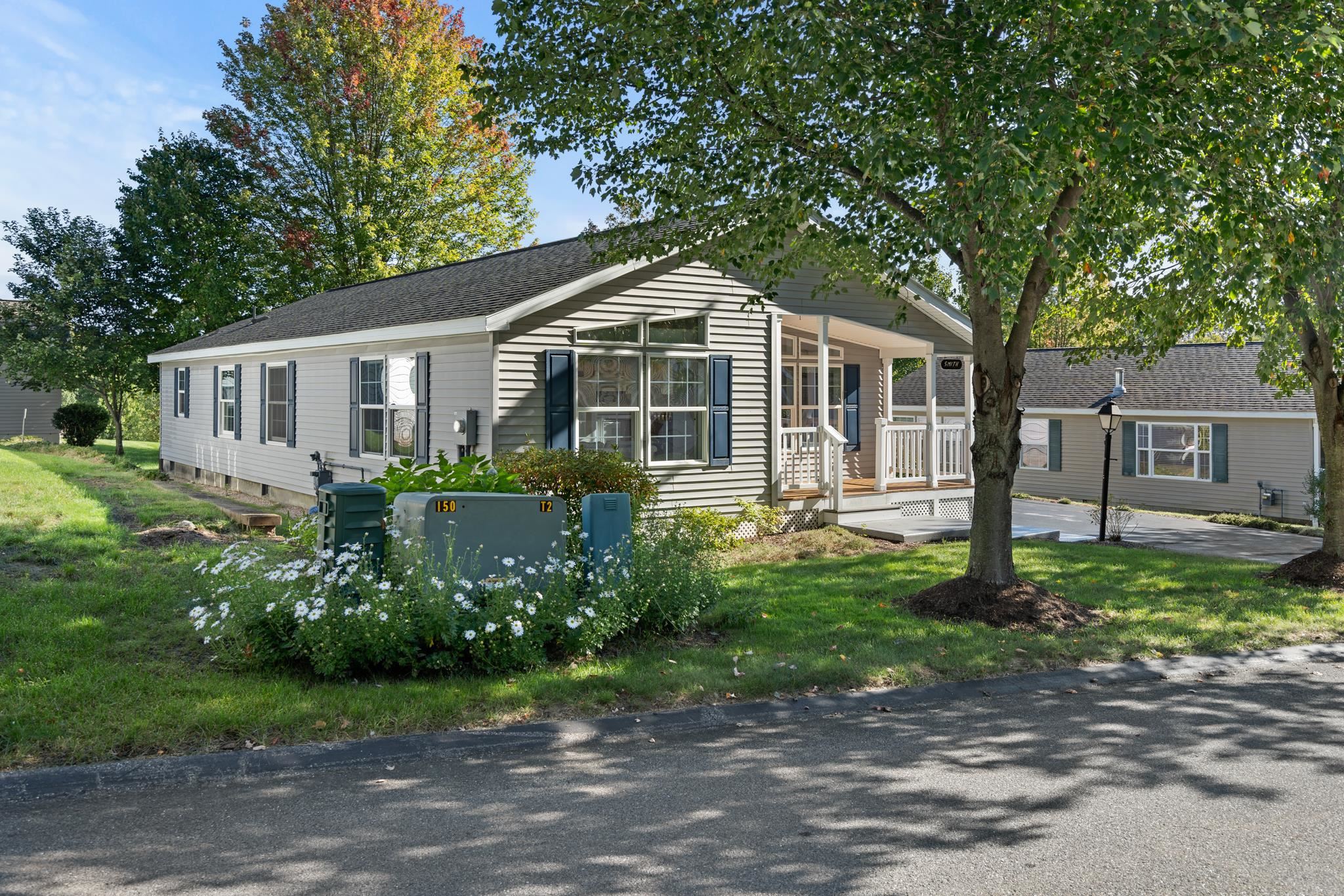 59 Victorian Way Manchester, NH 03104 - Photo 2 of 26 Gallery Image 2