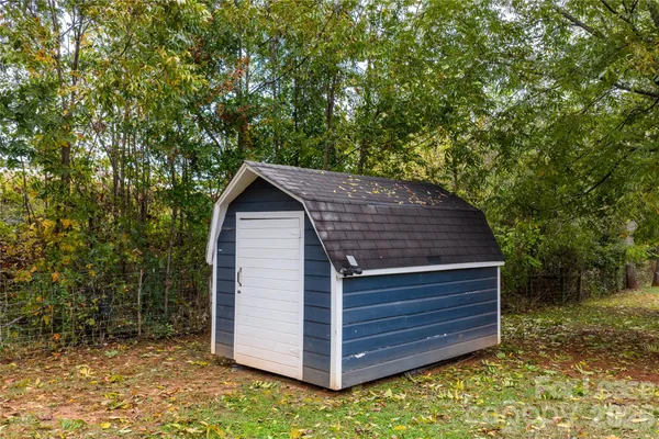 $2,800 | 1515 Berkley Street Southwest, Lenoir, NC 28645