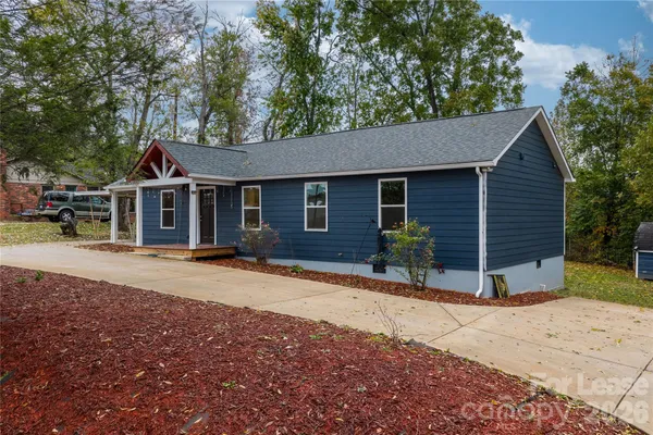 $2,800 | 1515 Berkley Street Southwest, Lenoir, NC 28645