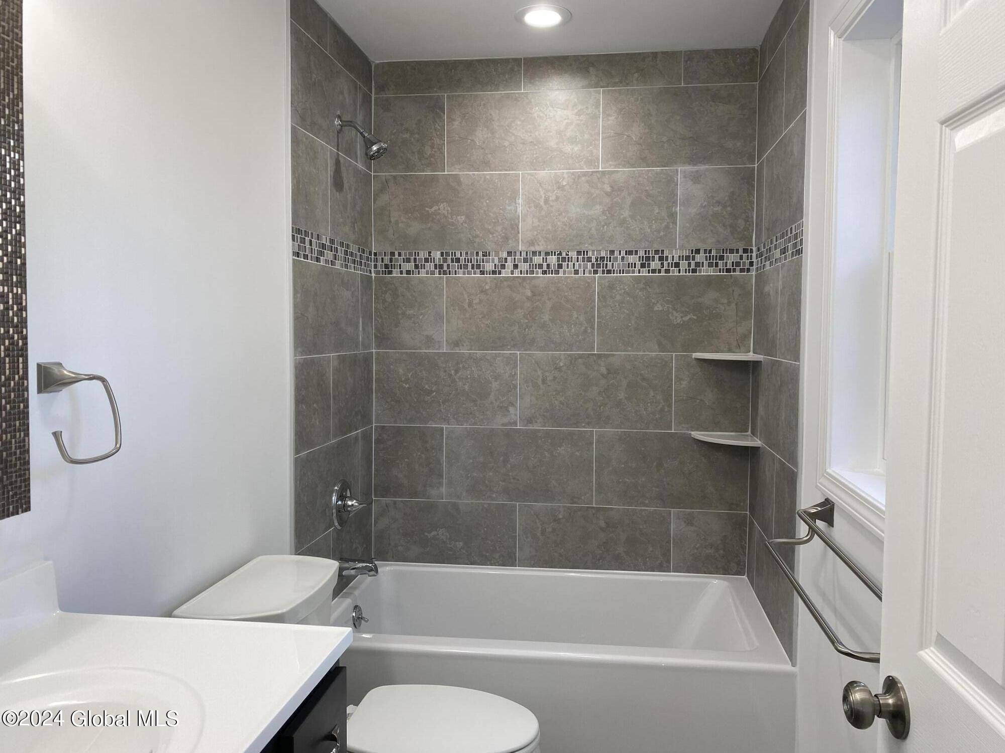 54 Black Bear Path Corinth, NY 12822 - Photo 13 of 27 IMG_4868