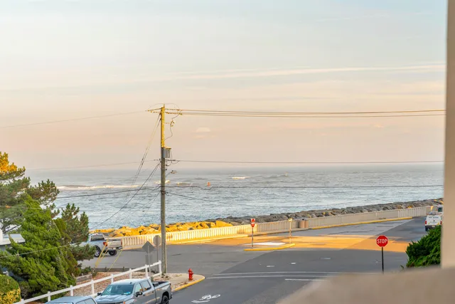 $1,299,000 | 700 1st, Unit 305, Avalon, NJ 08202