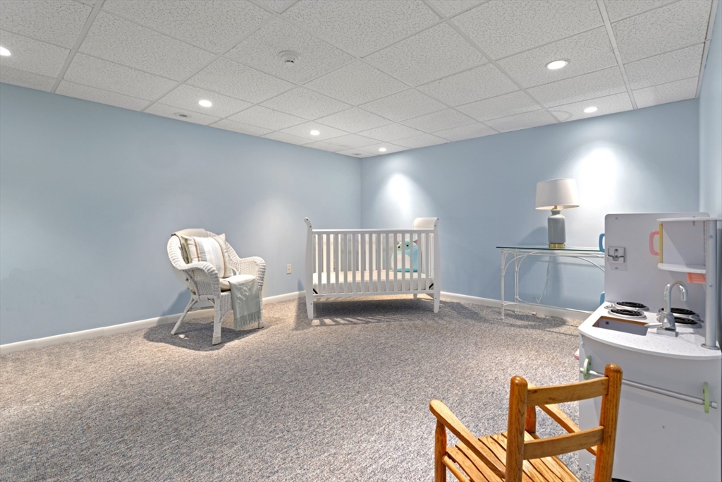 116 Locksley Road Lynnfield, MA 01940 - Photo 27 of 42 Gallery Image 27