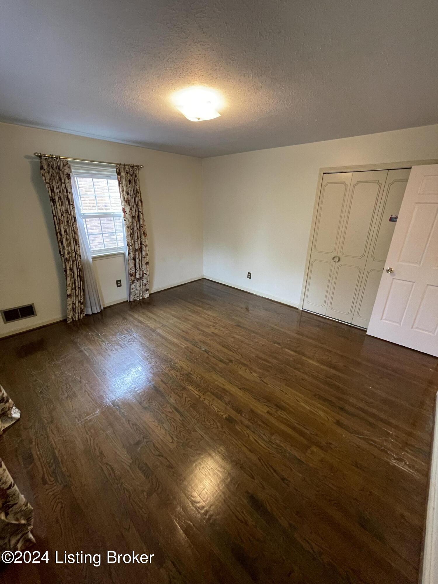430 Knightsbridge Road Louisville, KY 40206 - Photo 2 of 13 Bedroom1