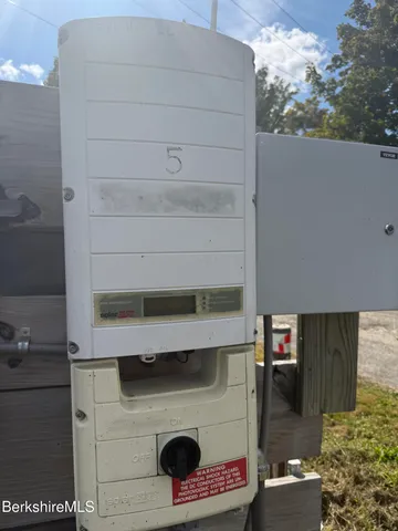 a close view of a fireplace in a room