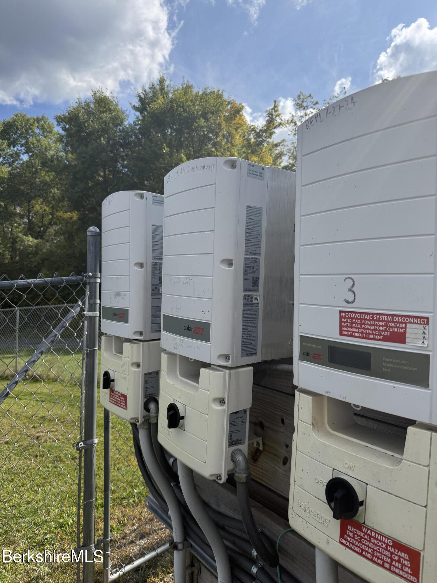 889 Holmes Road Pittsfield, MA 01201 - Photo 10 of 19 IMG_2504