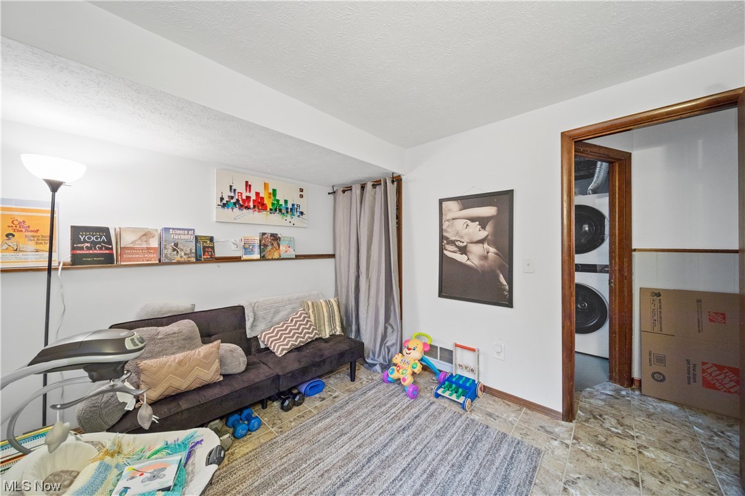 27909 Knickerbocker Road Bay Village, OH 44140 - Photo 15 of 35 Gallery Image 15