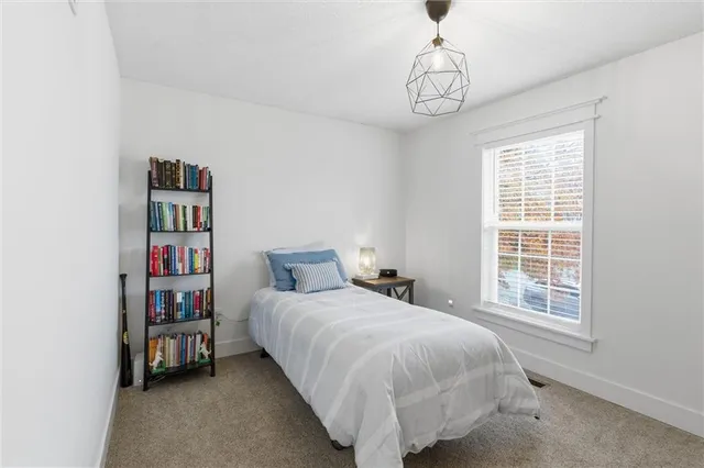 $399,900 | 328 Southwest Chatham Court, Lee's Summit, MO 64082