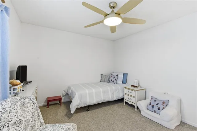 $399,900 | 328 Southwest Chatham Court, Lee's Summit, MO 64082