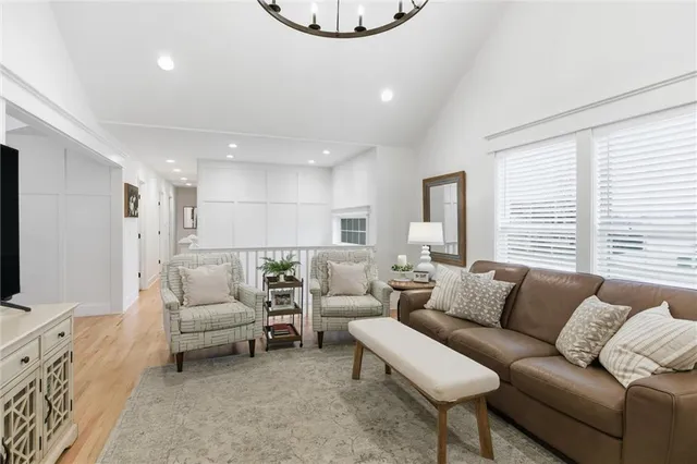 $399,900 | 328 Southwest Chatham Court, Lee's Summit, MO 64082