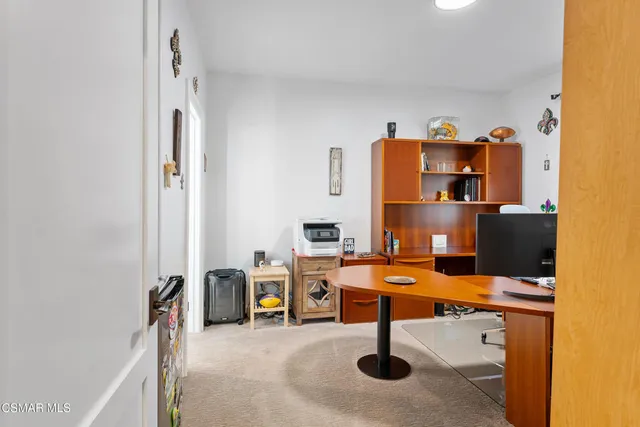 a view of sitting area with furniture