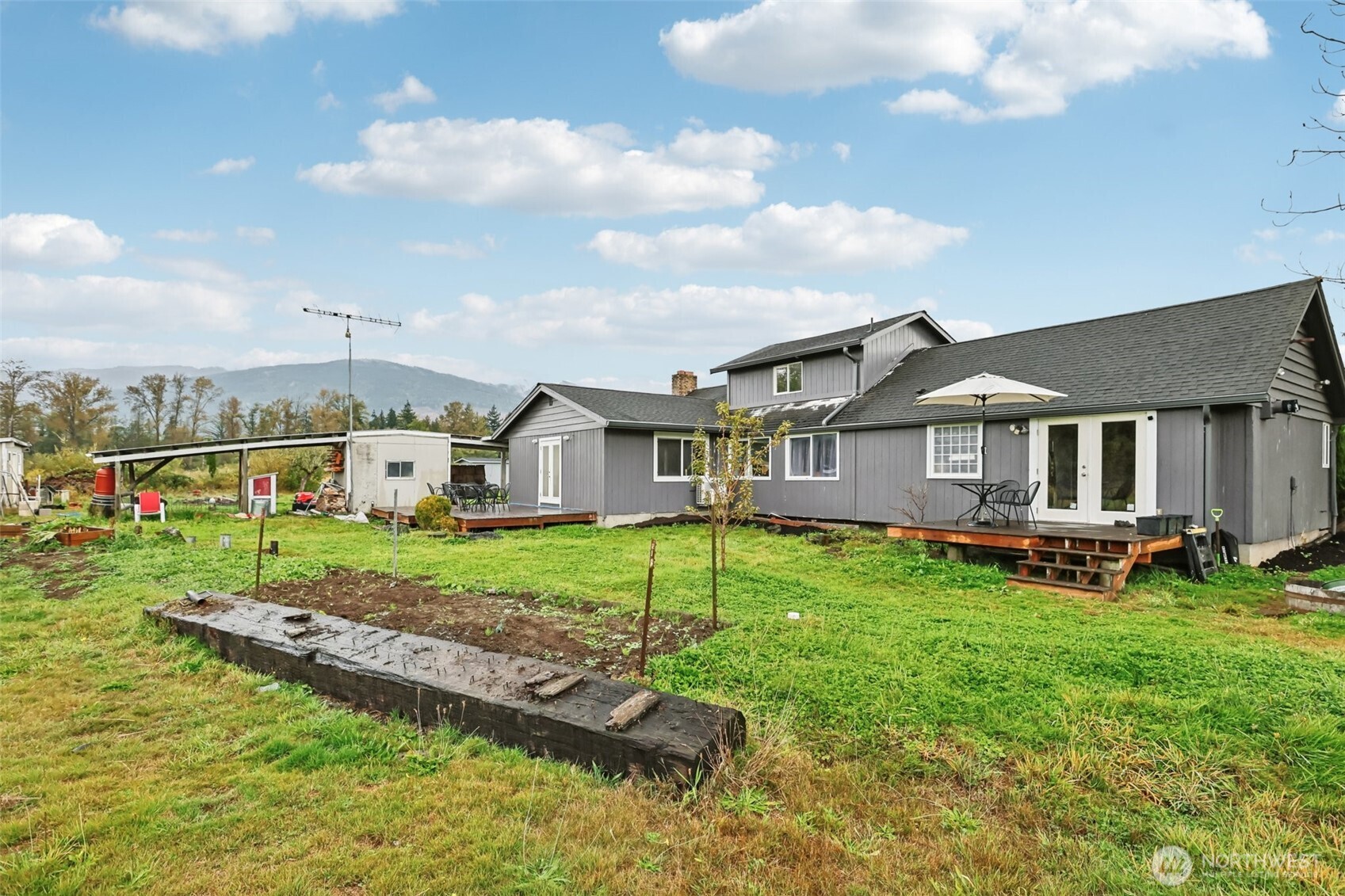 8754 Peavey Road Sedro-Woolley, WA 98284 - Photo 39 of 40