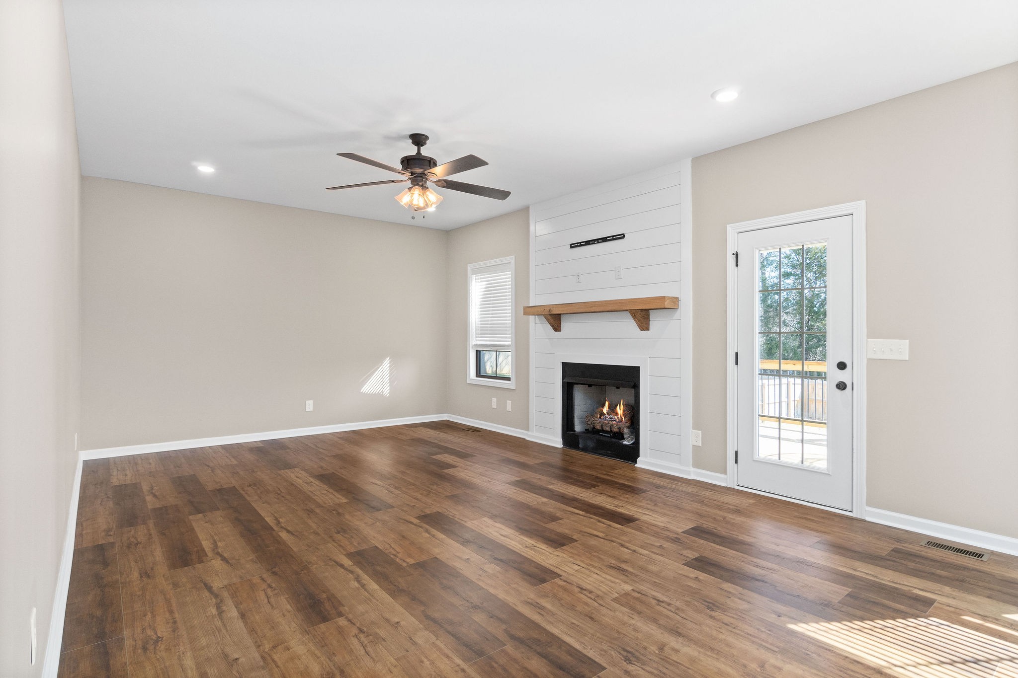 1769 Rains Road Clarksville, TN 37042 - Photo 5 of 30
