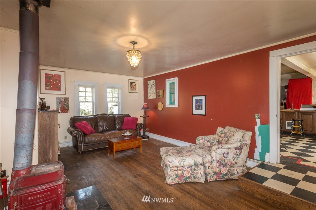 11916 Southwest Cove Road Vashon, WA 98070 - Photo 8 of 20 Gallery Image 8