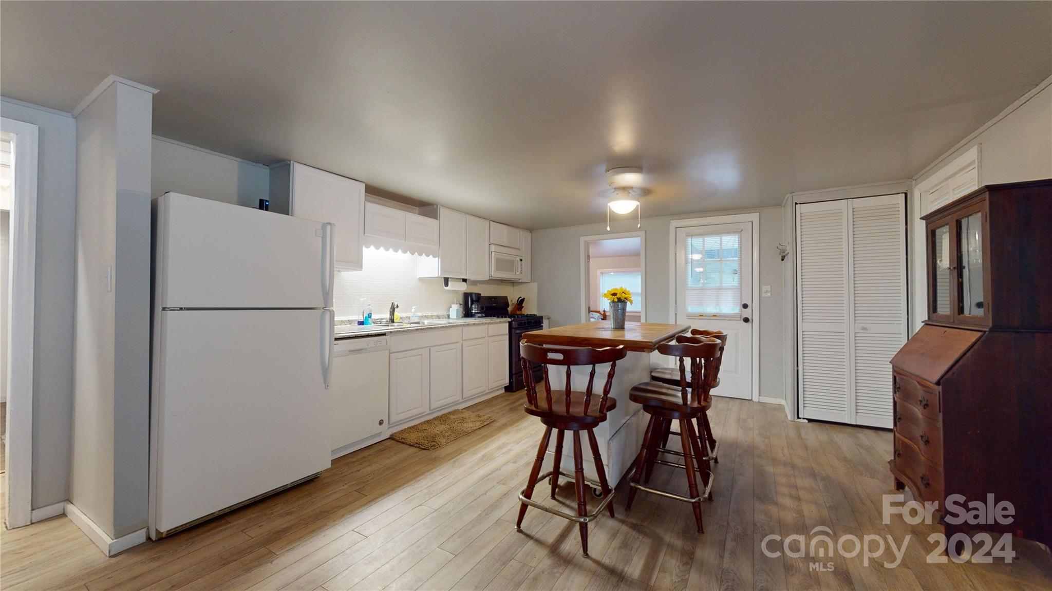 478 Chinquapin Road Canton, NC 28716 - Photo 5 of 21