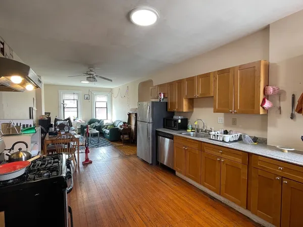 $4,665 | 313 Cambridge Street, Unit 2, Cambridge, MA 02141