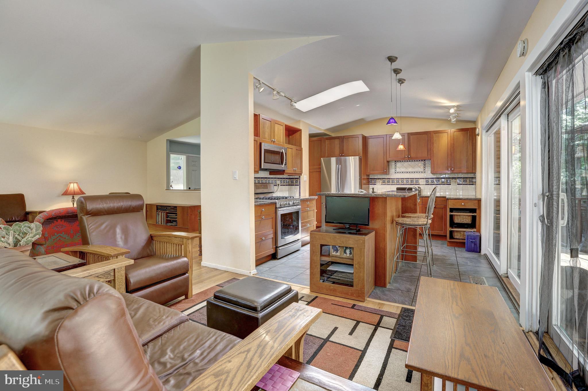 8109 Fenway Road Bethesda, MD 20817 - Photo 4 of 16 Gallery Image 4