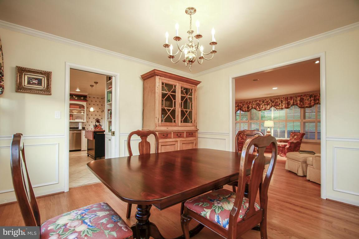 1202 Doves Cove Road Baltimore, MD 21286 - Photo 11 of 30 Dining Room