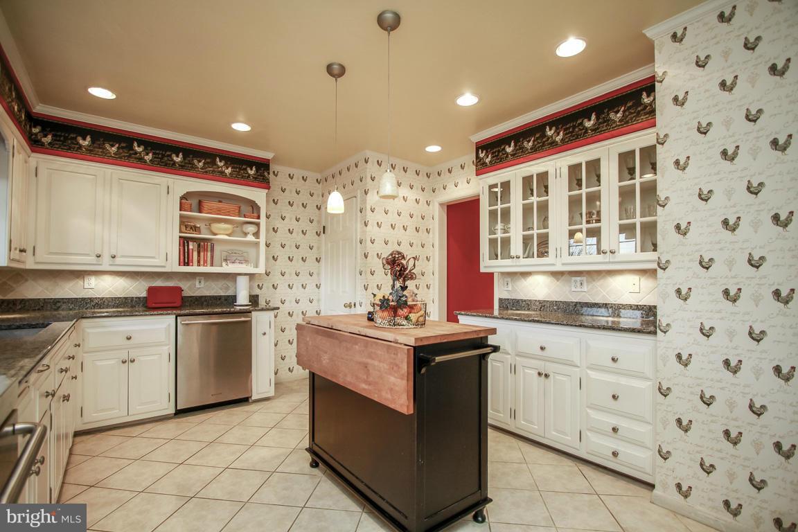 1202 Doves Cove Road Baltimore, MD 21286 - Photo 14 of 30 Kitchen