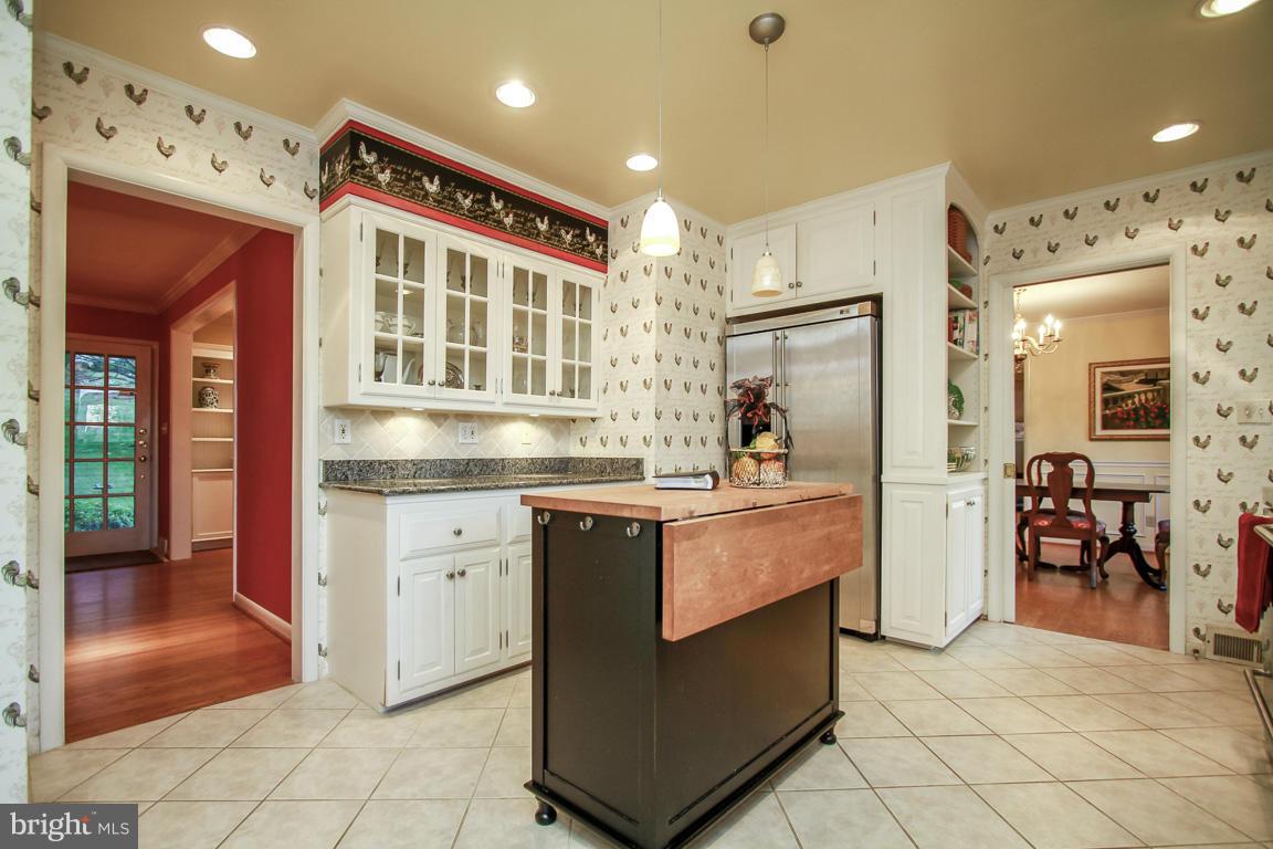 1202 Doves Cove Road Baltimore, MD 21286 - Photo 17 of 30 Kitchen