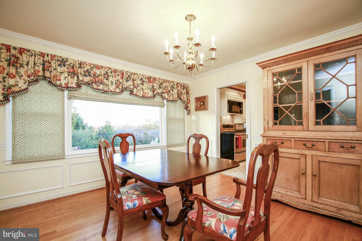 1202 Doves Cove Road Baltimore, MD 21286 - Photo 9 of 30 Dining Room