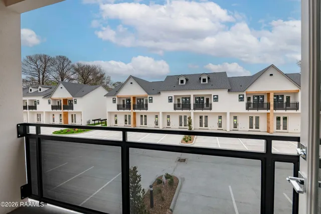 $299,000 | 1510 Kaliste Saloom Road, Unit 402, Lafayette, LA 70508