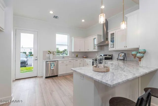 $299,000 | 1510 Kaliste Saloom Road, Unit 402, Lafayette, LA 70508