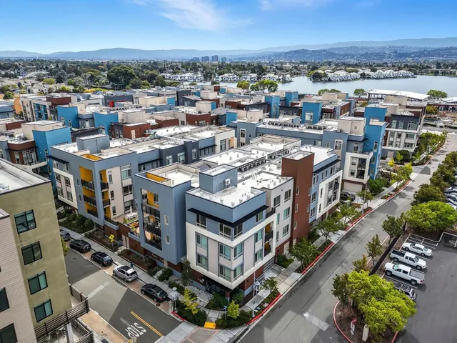 $1,488,000 | 708 Thayer Lane, Unit 404, Foster City, CA 94404