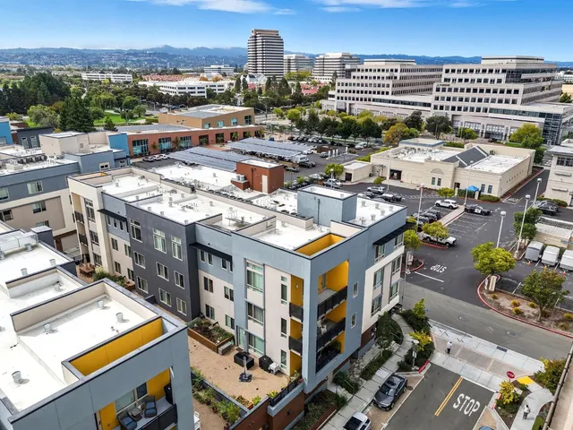 $1,488,000 | 708 Thayer Lane, Unit 404, Foster City, CA 94404