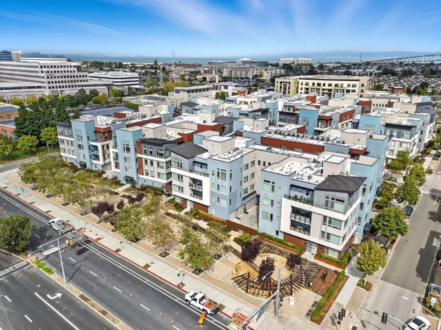 $1,488,000 | 708 Thayer Lane, Unit 404, Foster City, CA 94404