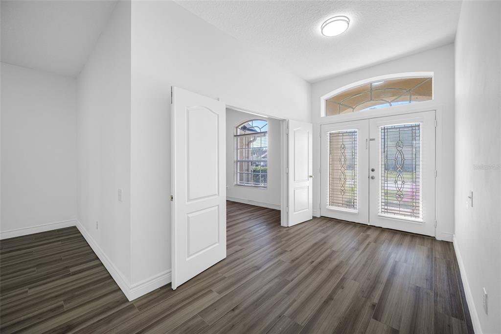 5516 Riva Drive Wesley Chapel, FL 33544 - Photo 5 of 35