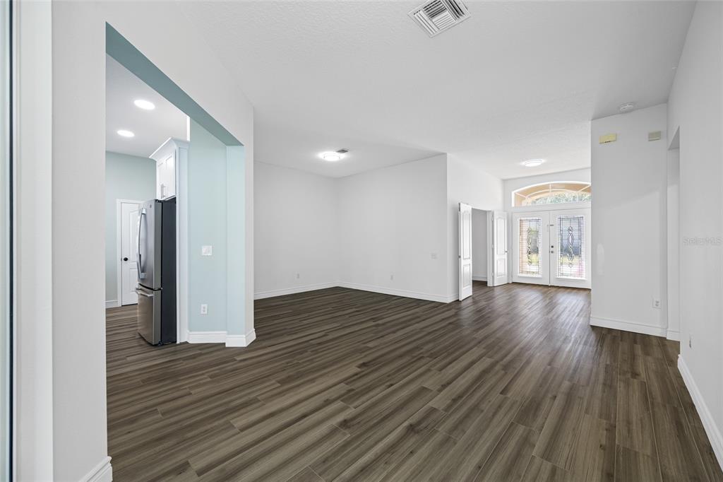 5516 Riva Drive Wesley Chapel, FL 33544 - Photo 10 of 35