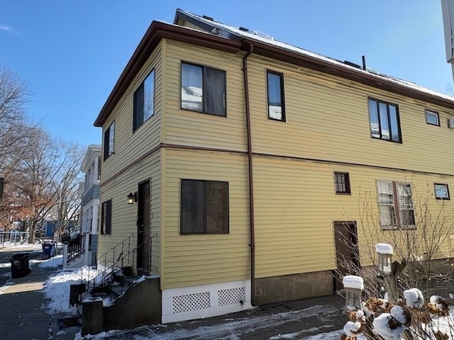 8 Seagrave Road, Unit 2 Cambridge, MA 02140 - Photo 3 of 17