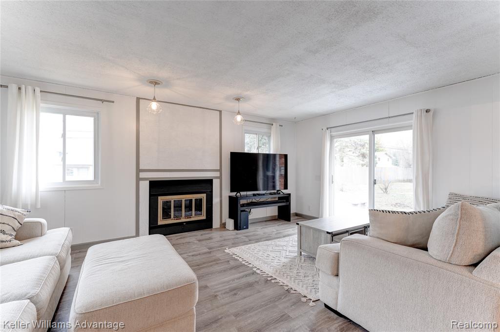 25738 Beck Road Novi, MI 48374 - Photo 18 of 35 Gallery Image 18