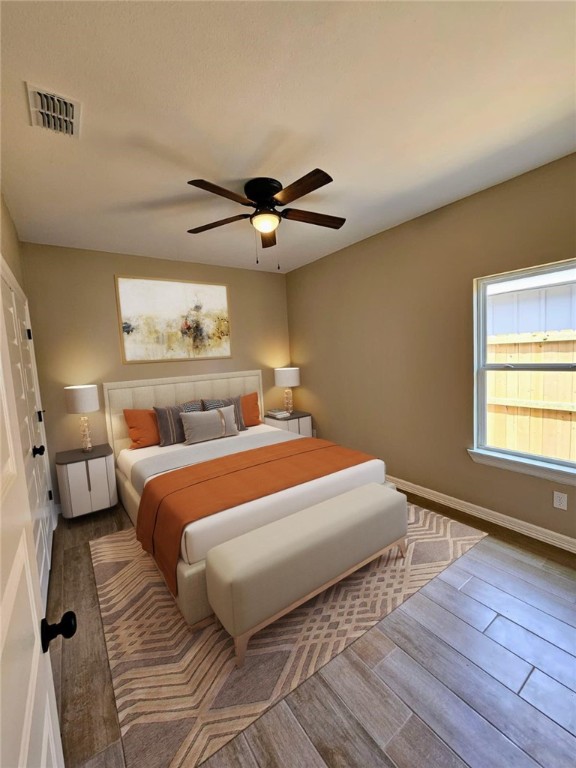 507 West Ragland Avenue Kingsville, TX 78363 - Photo 6 of 17 a bedroom with bed and window