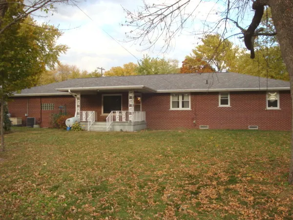 $224,900 | 522 North 3rd Street, Cissna Park, IL 60924
