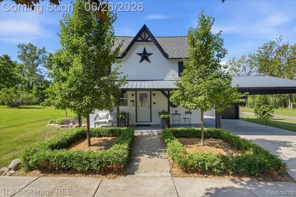 $399,900 | 208 North Street, Holly, MI 48442