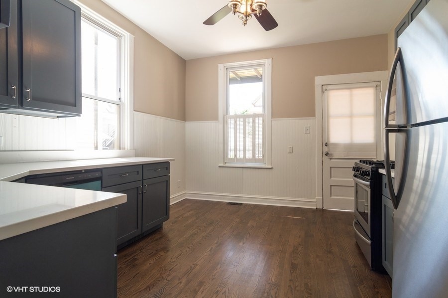 1839 West Henderson Street Chicago, IL 60657 - Photo 17 of 54