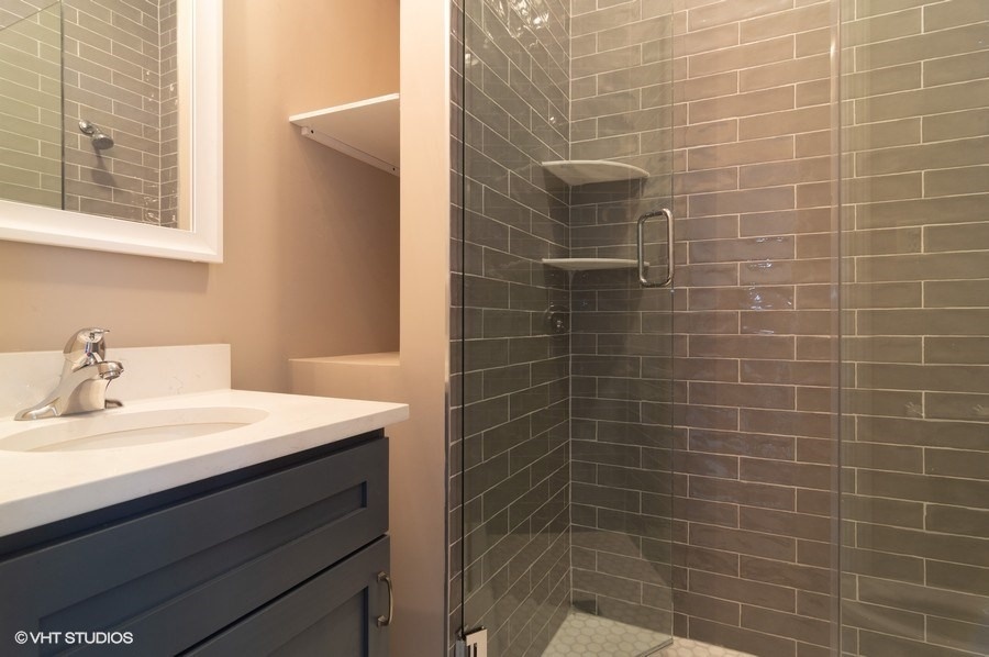 1839 West Henderson Street Chicago, IL 60657 - Photo 21 of 54