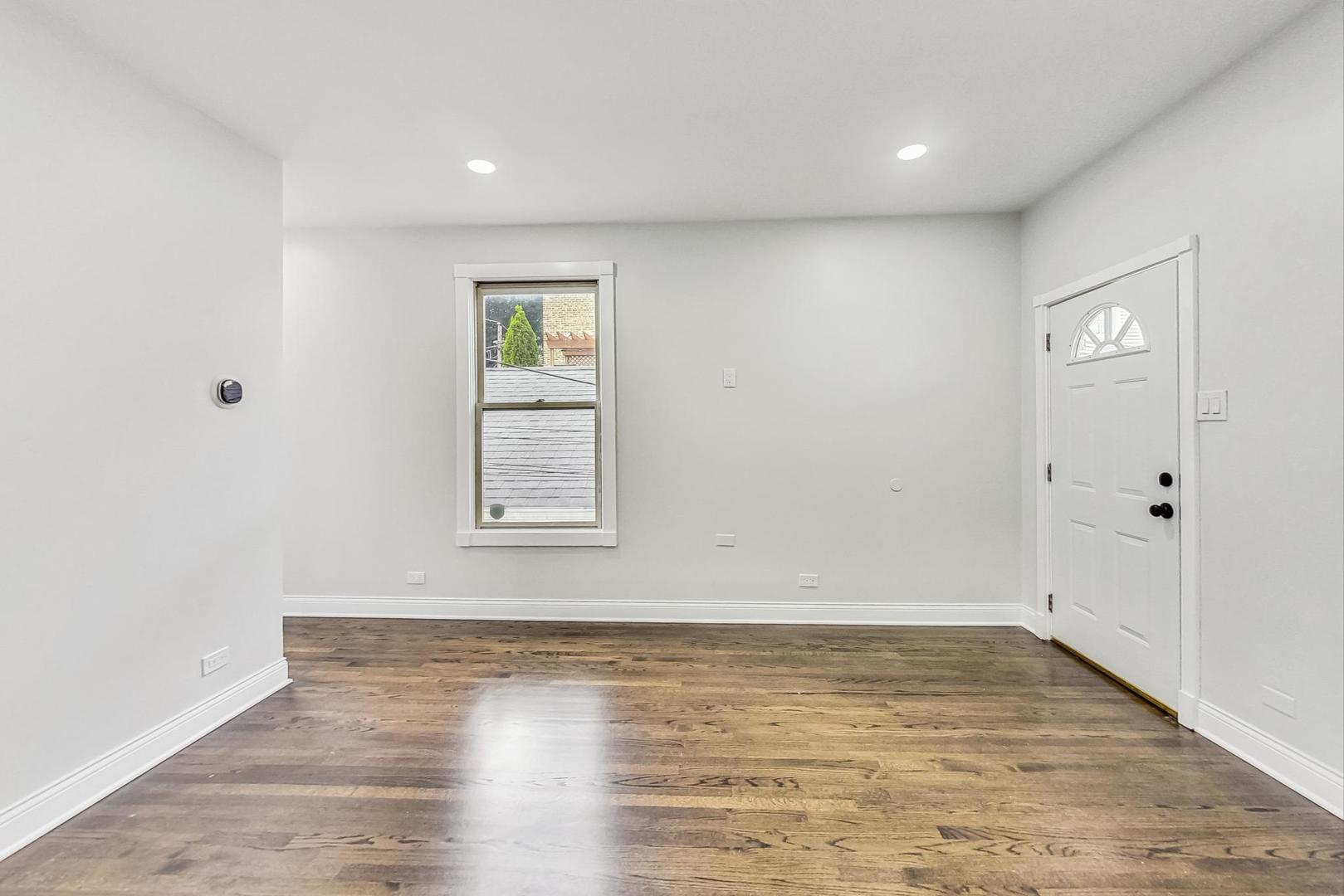 1839 West Henderson Street Chicago, IL 60657 - Photo 30 of 54