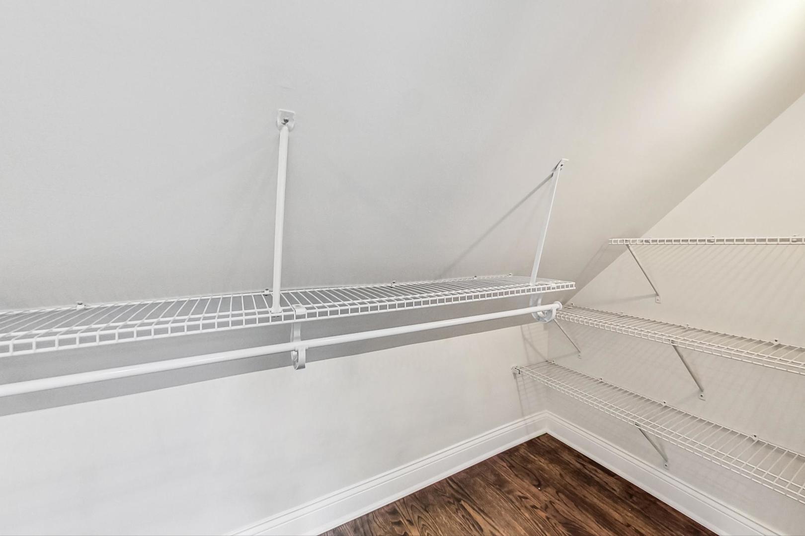 1839 West Henderson Street Chicago, IL 60657 - Photo 41 of 54
