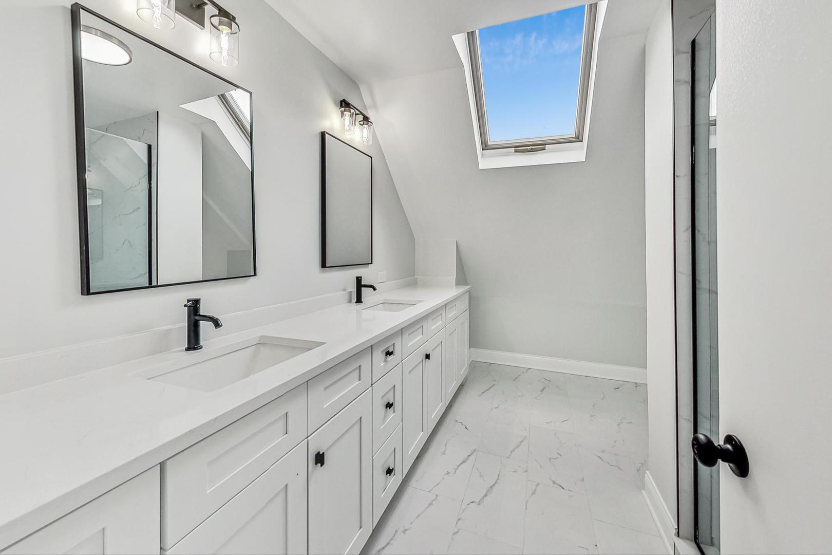 1839 West Henderson Street Chicago, IL 60657 - Photo 45 of 54