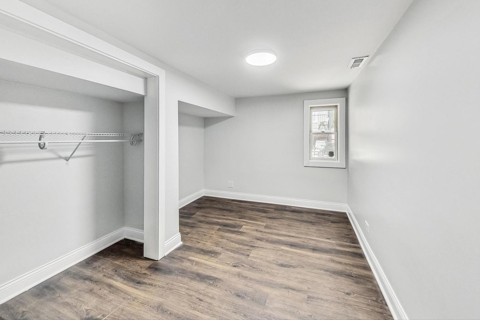 1839 West Henderson Street Chicago, IL 60657 - Photo 49 of 54