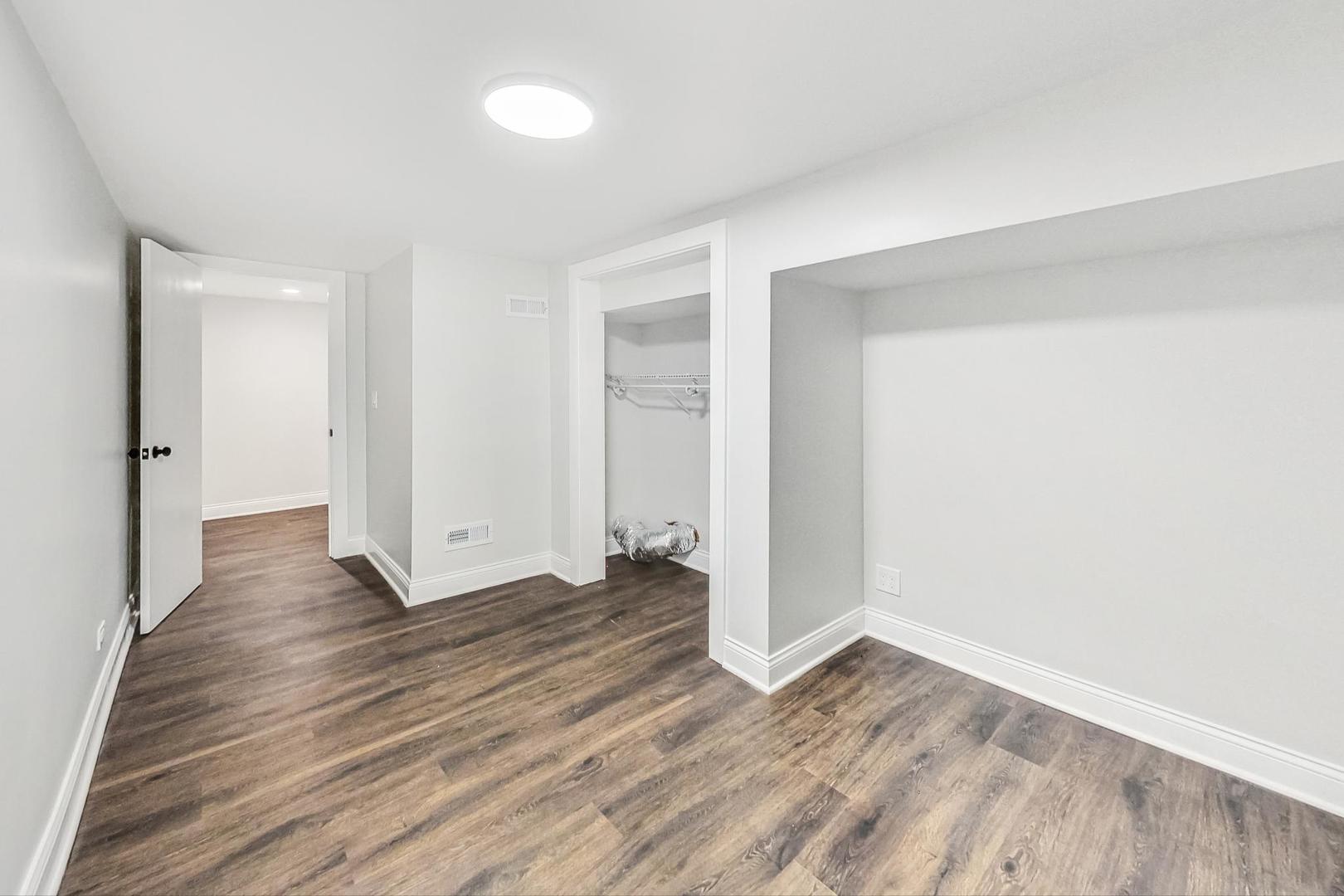 1839 West Henderson Street Chicago, IL 60657 - Photo 50 of 54