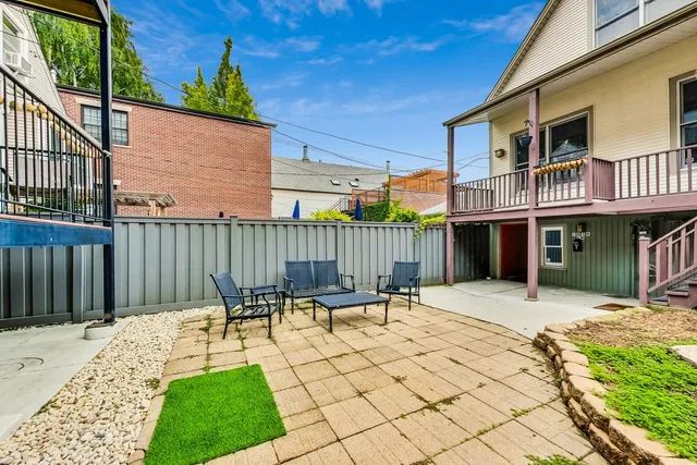 $1,350,000 | 1839 West Henderson Street, Chicago, IL 60657