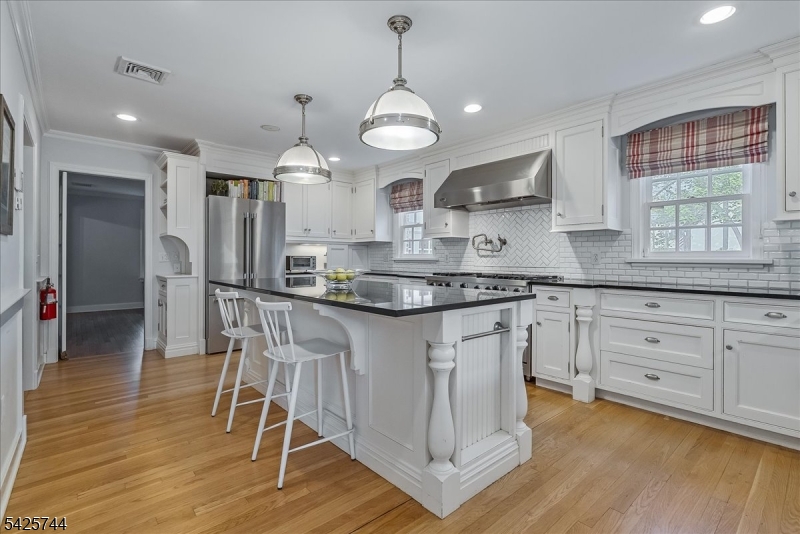 40 Spring Brook Road Morristown, NJ 07960 - Photo 6 of 27