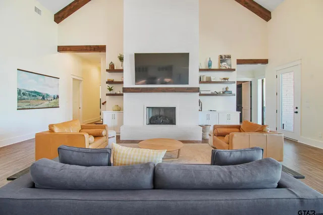 $2,250,000 | 22240 Mallard Cv Court, Bullard, TX 75757